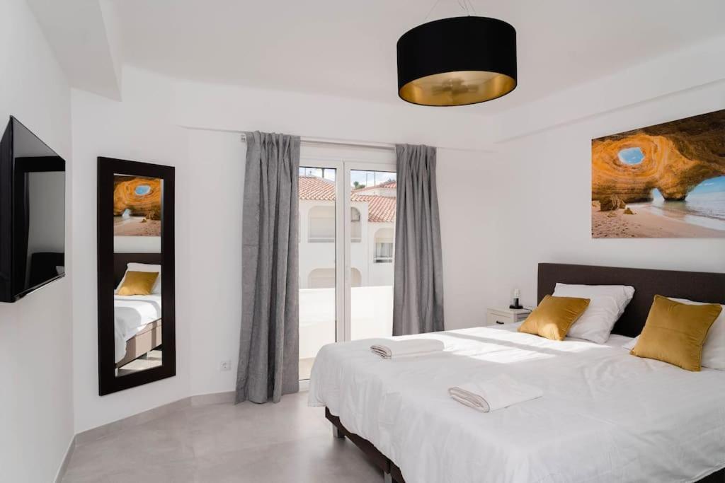 Carvoeiro Roof Top Apartment, Next To The Beach! Eksteriør billede