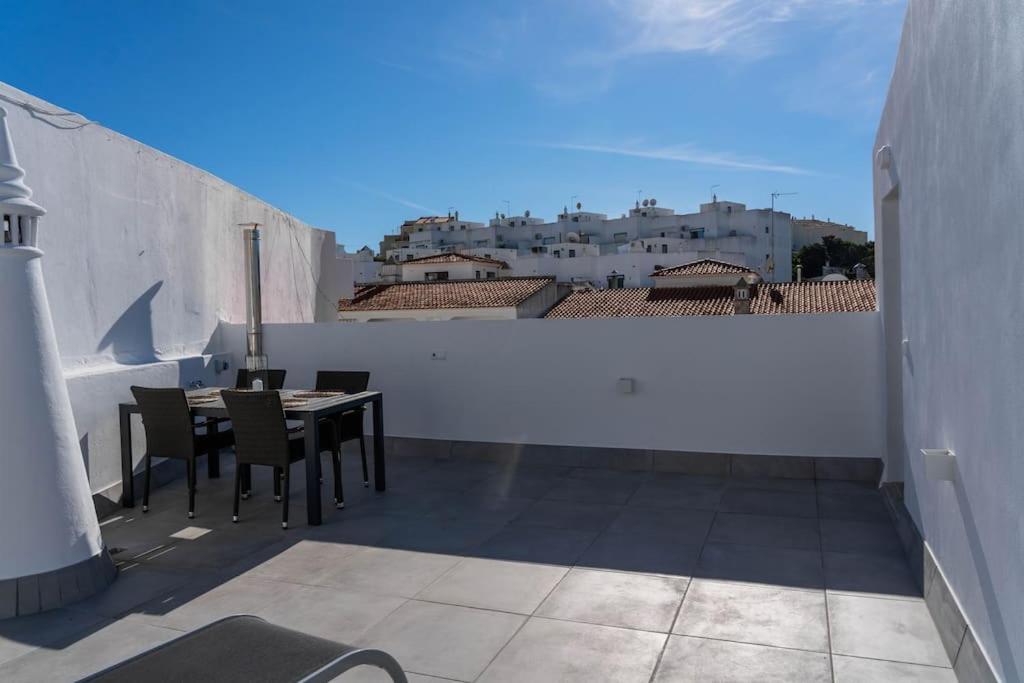 Carvoeiro Roof Top Apartment, Next To The Beach! Eksteriør billede
